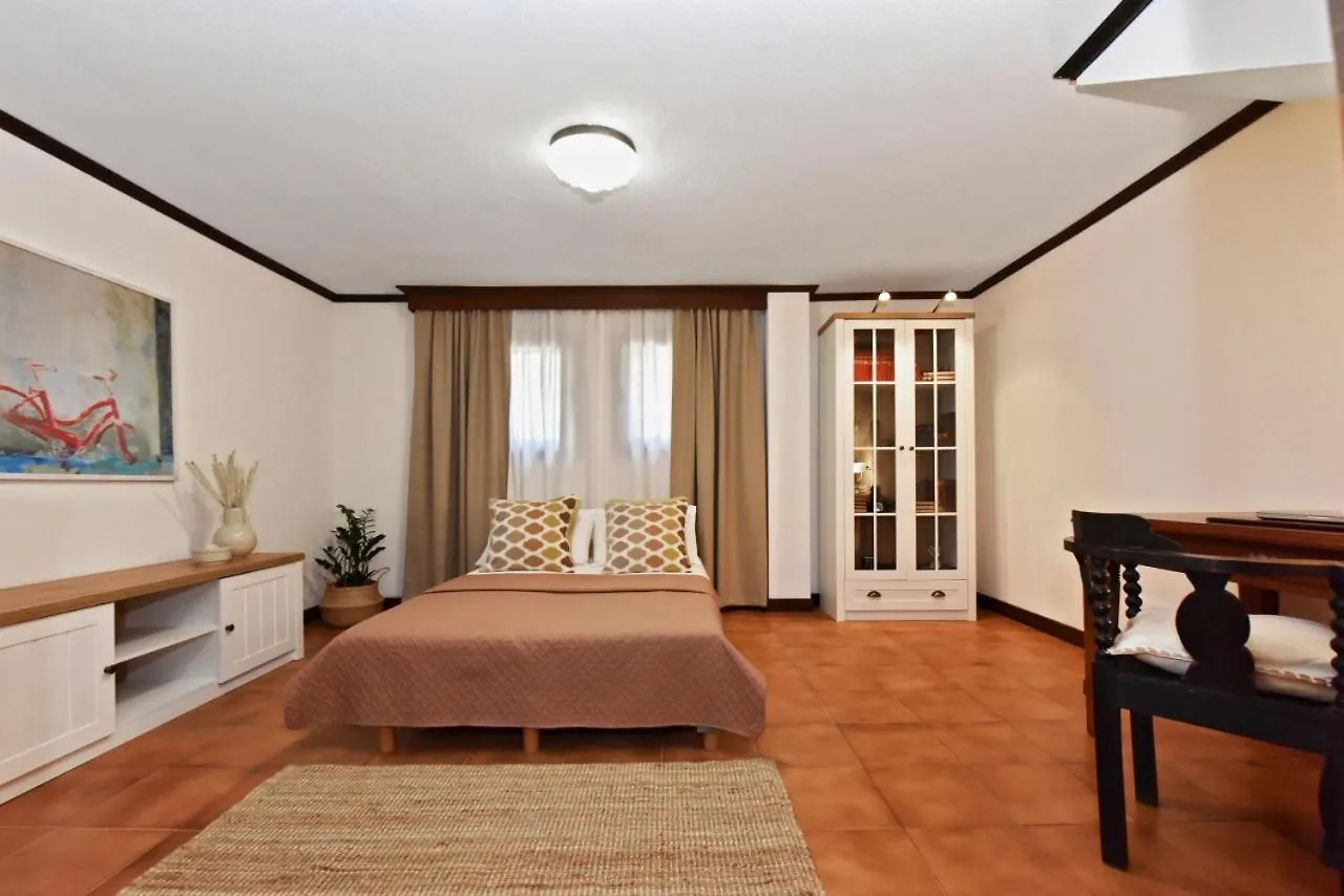 Ares Garden House - Nea Moudania Halkidiki Guest House Country house