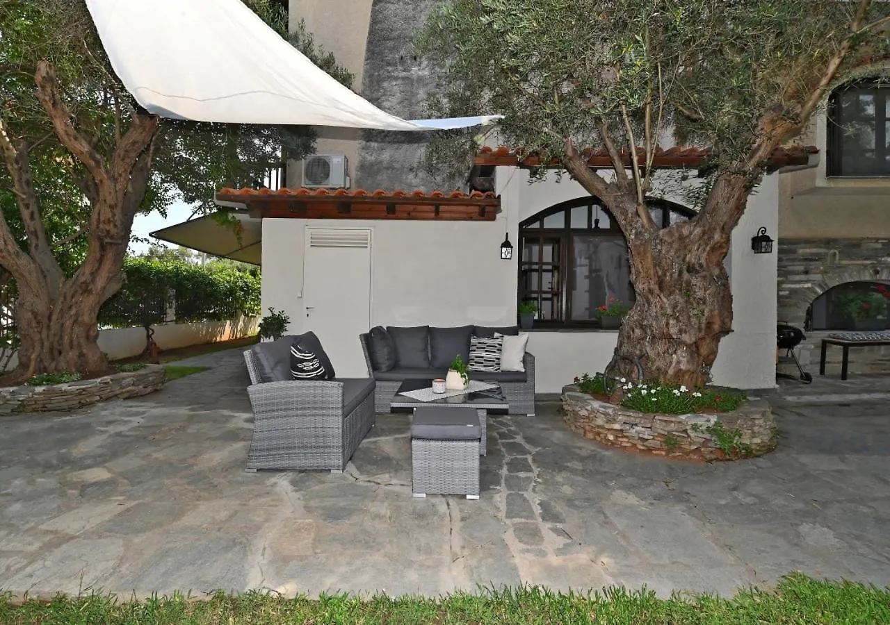 Ares Garden House - Nea Moudania Halkidiki Guest House Greece