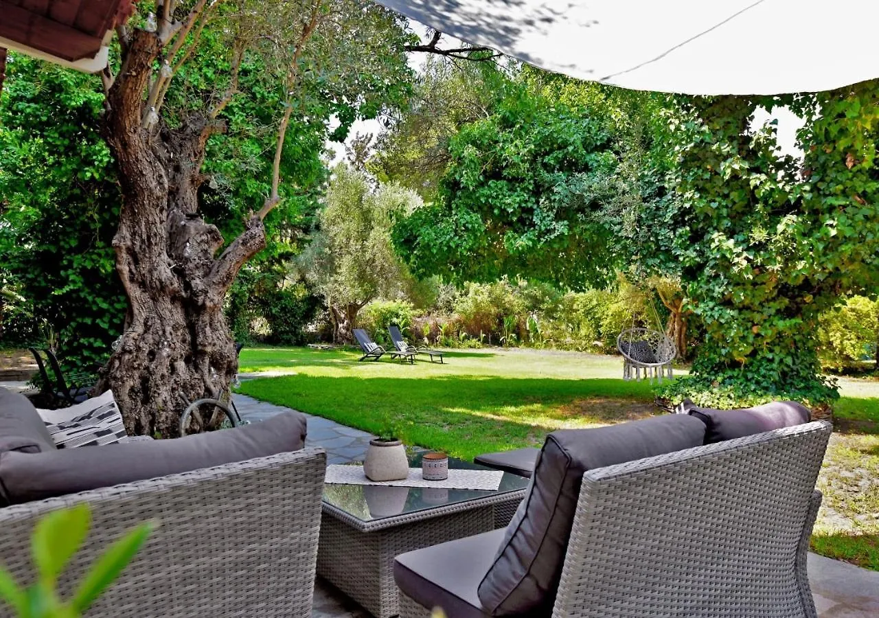 Ares Garden House - Nea Moudania Halkidiki Guest House