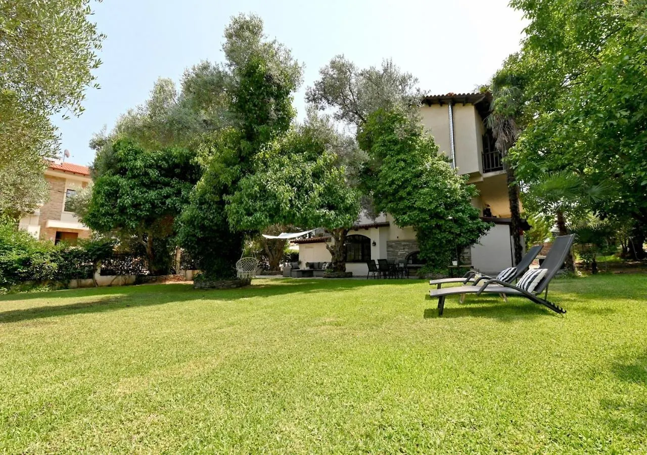 Ares Garden House - Nea Moudania Halkidiki Guest House 0*,
