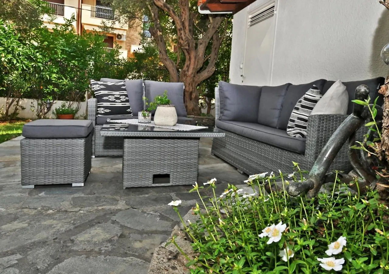 Ares Garden House - Nea Moudania Halkidiki Guest House Greece