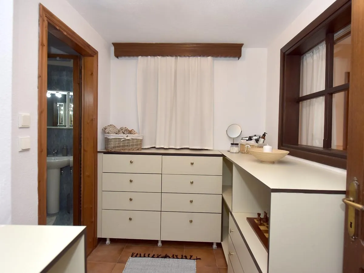 Ares Garden House - Nea Moudania Halkidiki Guest House 0*,