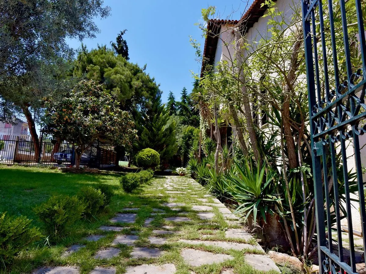 Ares Garden House - Nea Moudania Halkidiki Guest House 0*,