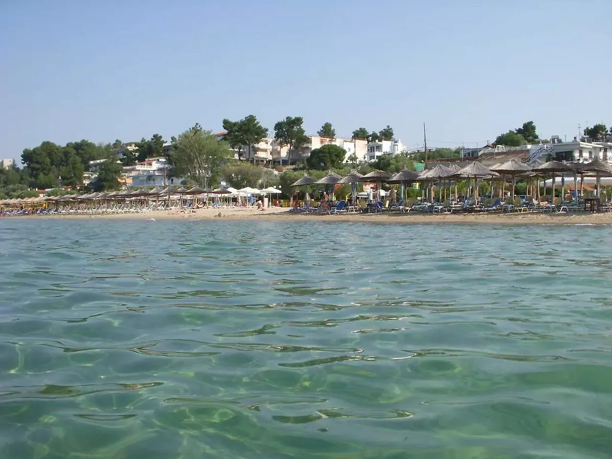 Ares Garden House - Nea Moudania Halkidiki Guest House 0*,  Greece